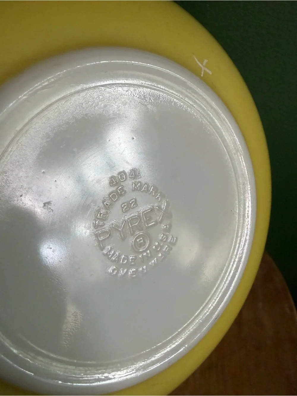 Vintage Pyrex 404 Nesting Bowl in Primary Yellow